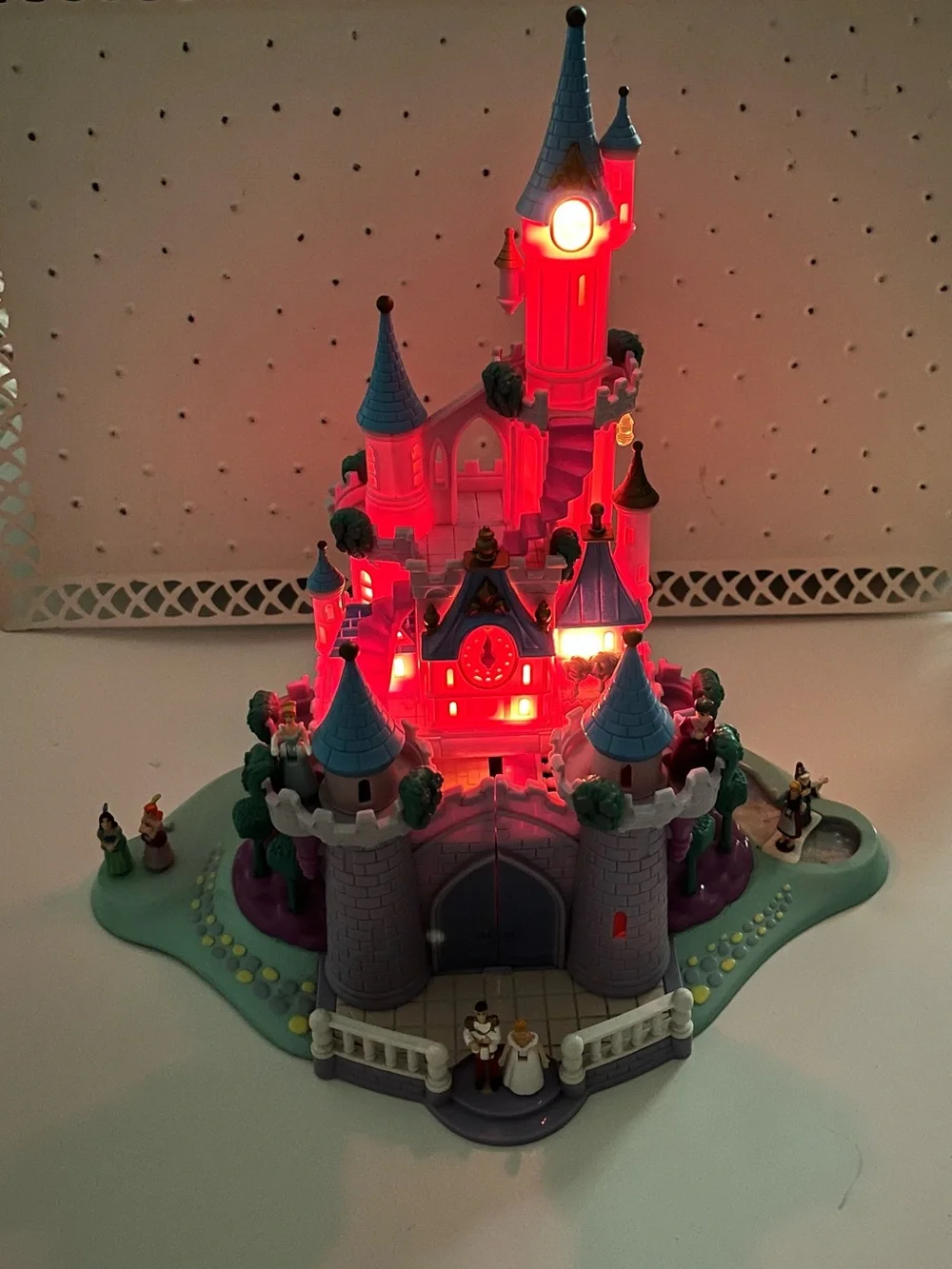 Vintage 1995 Polly Pocket Disney Cinderella's Enchanted Castle with figures - Picture 1 of 15